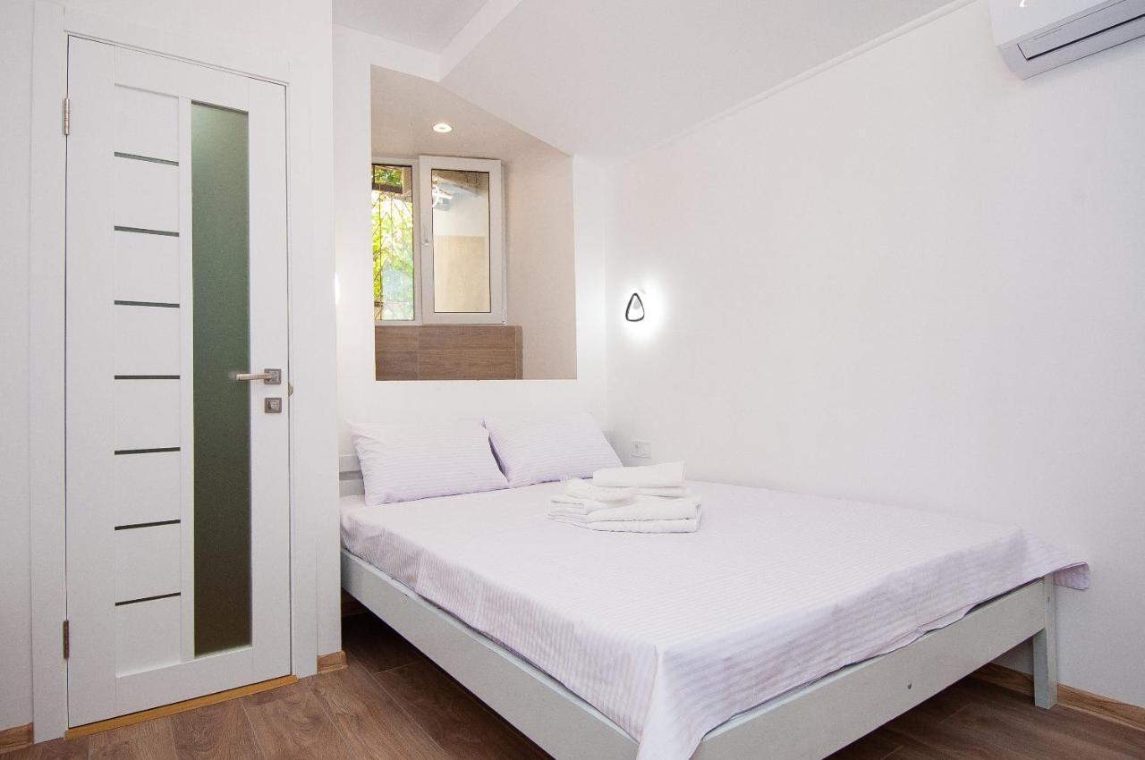 Suites On Chaikovskogo Odesa Exterior photo
