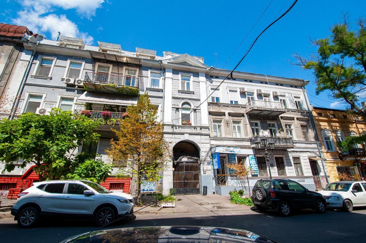Suites On Chaikovskogo Odesa Exterior photo